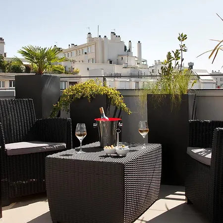 Jardins De Mademoiselle & Hotel París