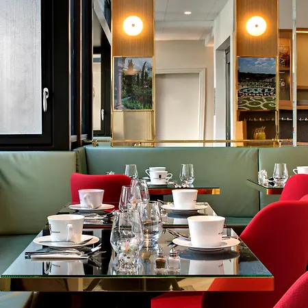 Jardins De Mademoiselle & Hotel París