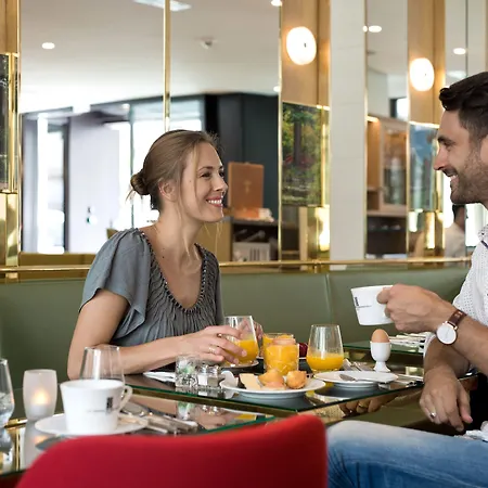 وسبا جاردينز دو مادبمويزل 4* باريس