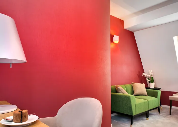 Jardins De Mademoiselle & Parigi