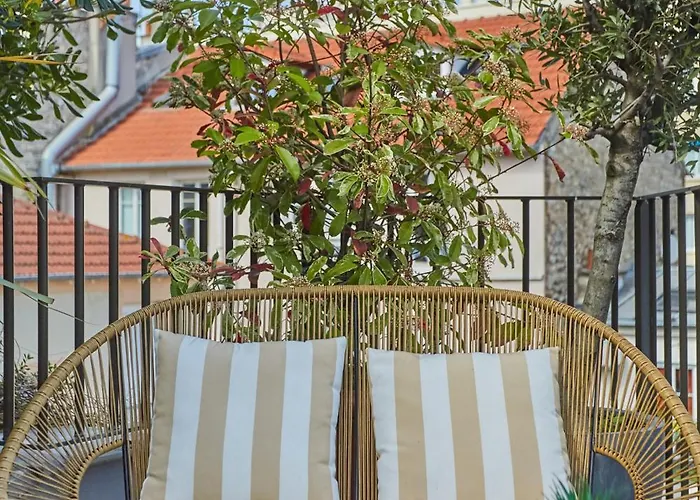 Jardins De Mademoiselle & Parigi